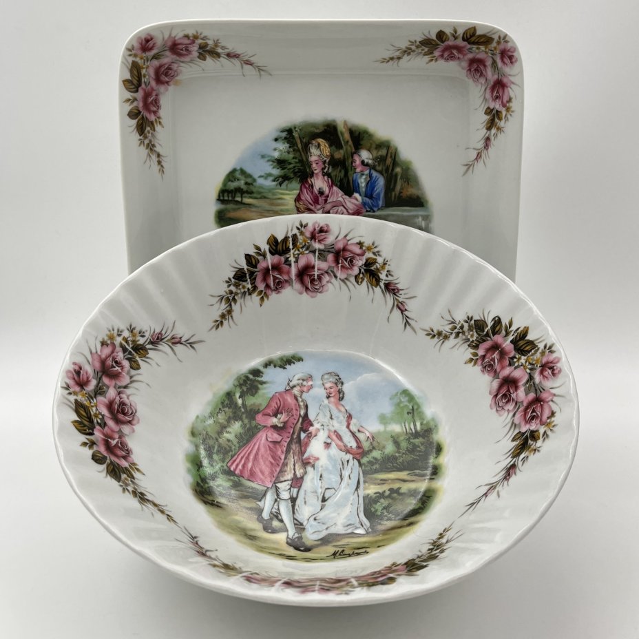 Салатник и блюдо, украшенные изображением галантной сцены, Royal Schwabap, фарфор, деколь, Нидерланды, 1970-1990 гг.