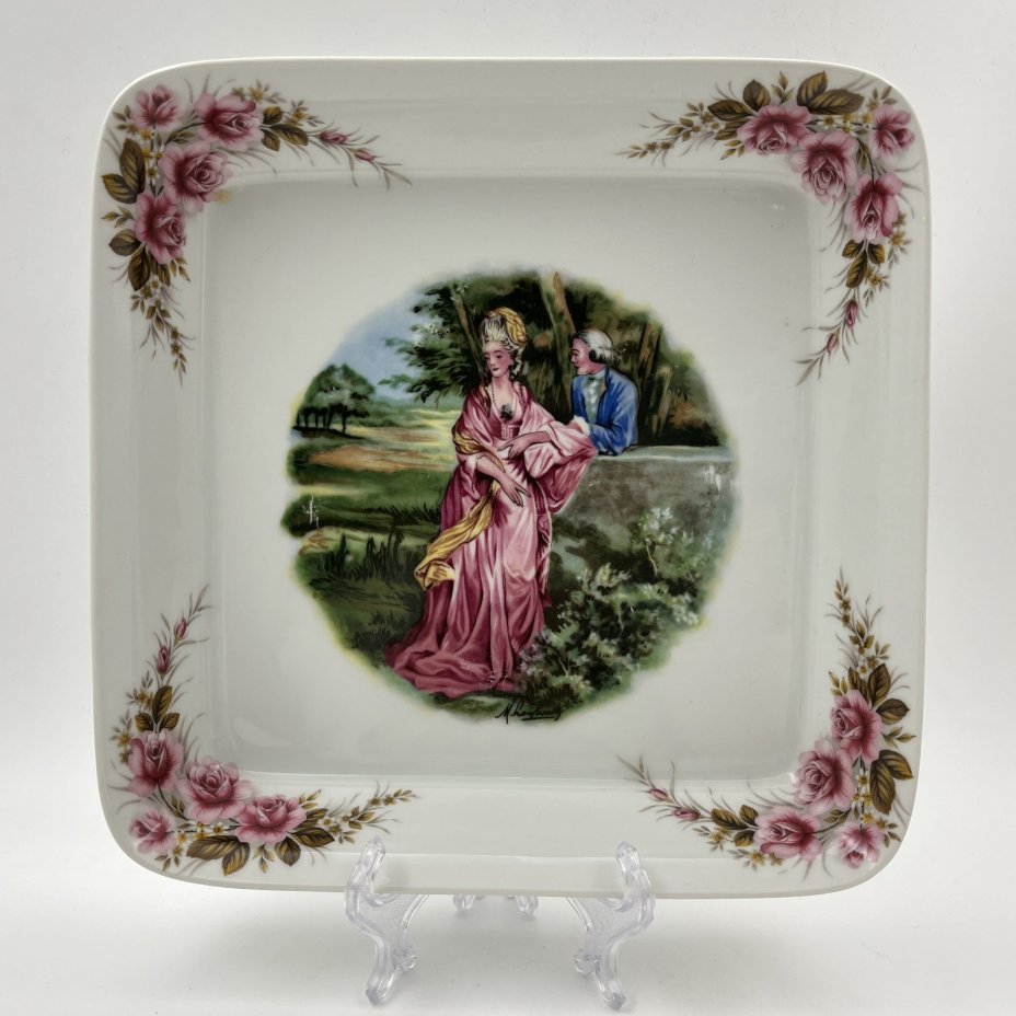 Салатник и блюдо, украшенные изображением галантной сцены, Royal Schwabap