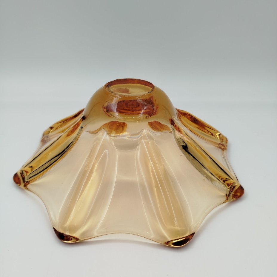 Конфетница (вазочка) медового цвета, хрусталь, цветной, Ленинградский завод художественного стекла (ЛЗХС), СССР, 1960-1990 гг.