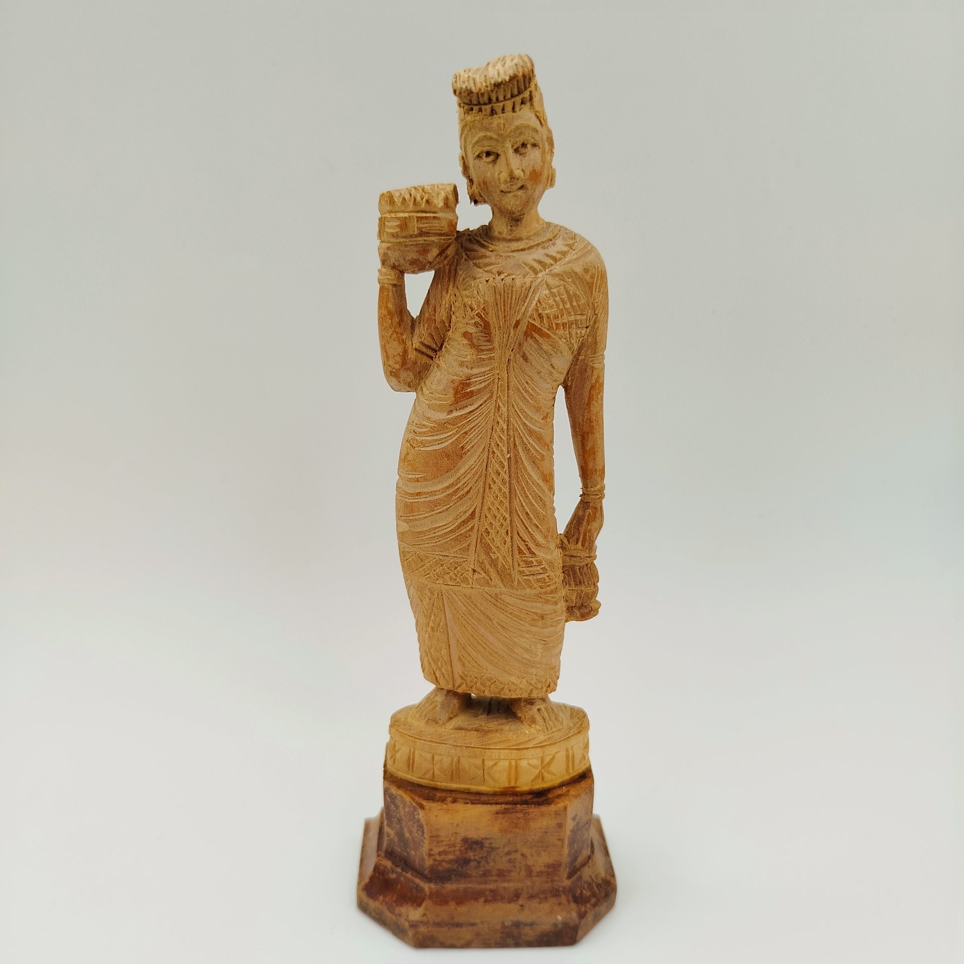 Статуэтка "Индианка", дерево, резьба, Индия, 1970-1990 гг.