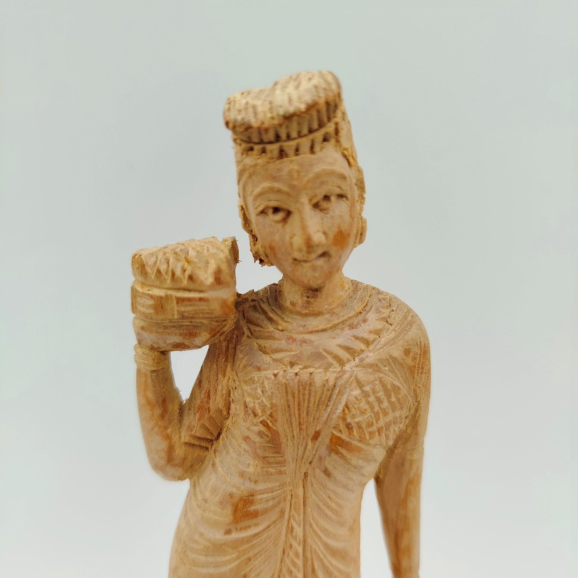 Статуэтка "Индианка", дерево, резьба, Индия, 1970-1990 гг.