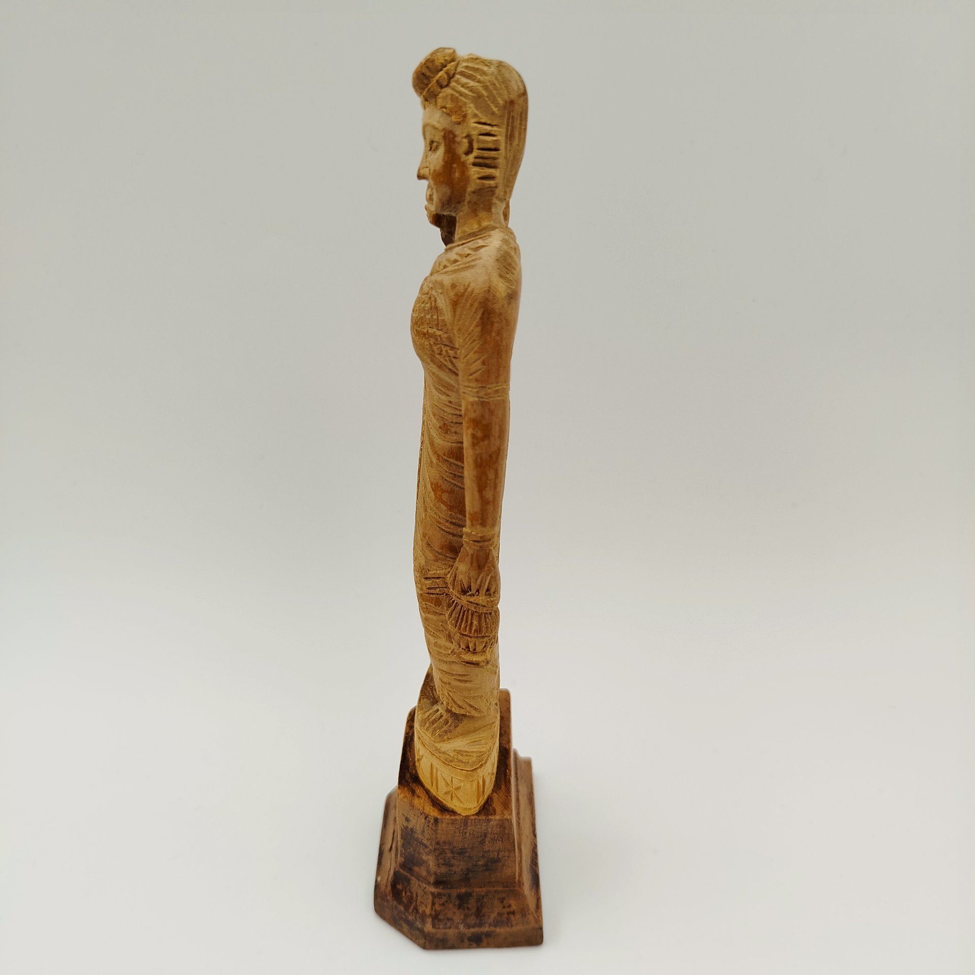 Статуэтка "Индианка", дерево, резьба, Индия, 1970-1990 гг.