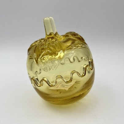 Шкатулка (бонбоньерка) "Яблоко раздора", автор Муратов В.С., хрусталь, выдувание в форму, лепной декор, Гусевской хрустальный завод (Гусь-Хрустальный), СССР, 1980-1990 гг.