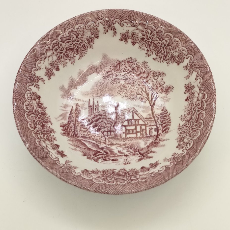 Миска для мюсли, в бело-красной гамме с изображением пейзажа, Churchill, фаянс, деколь, Великобритания, 2010-2015 гг.