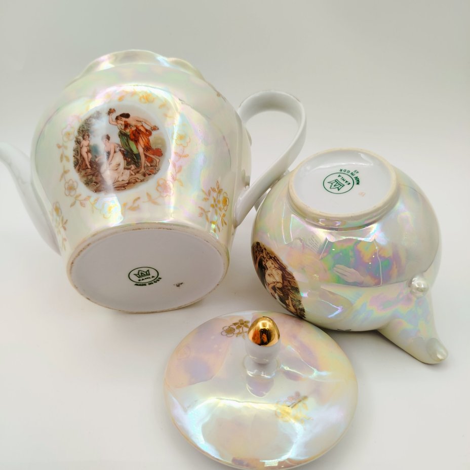 Набор для сервировки стола (чайник, молочник) "Мадонна"