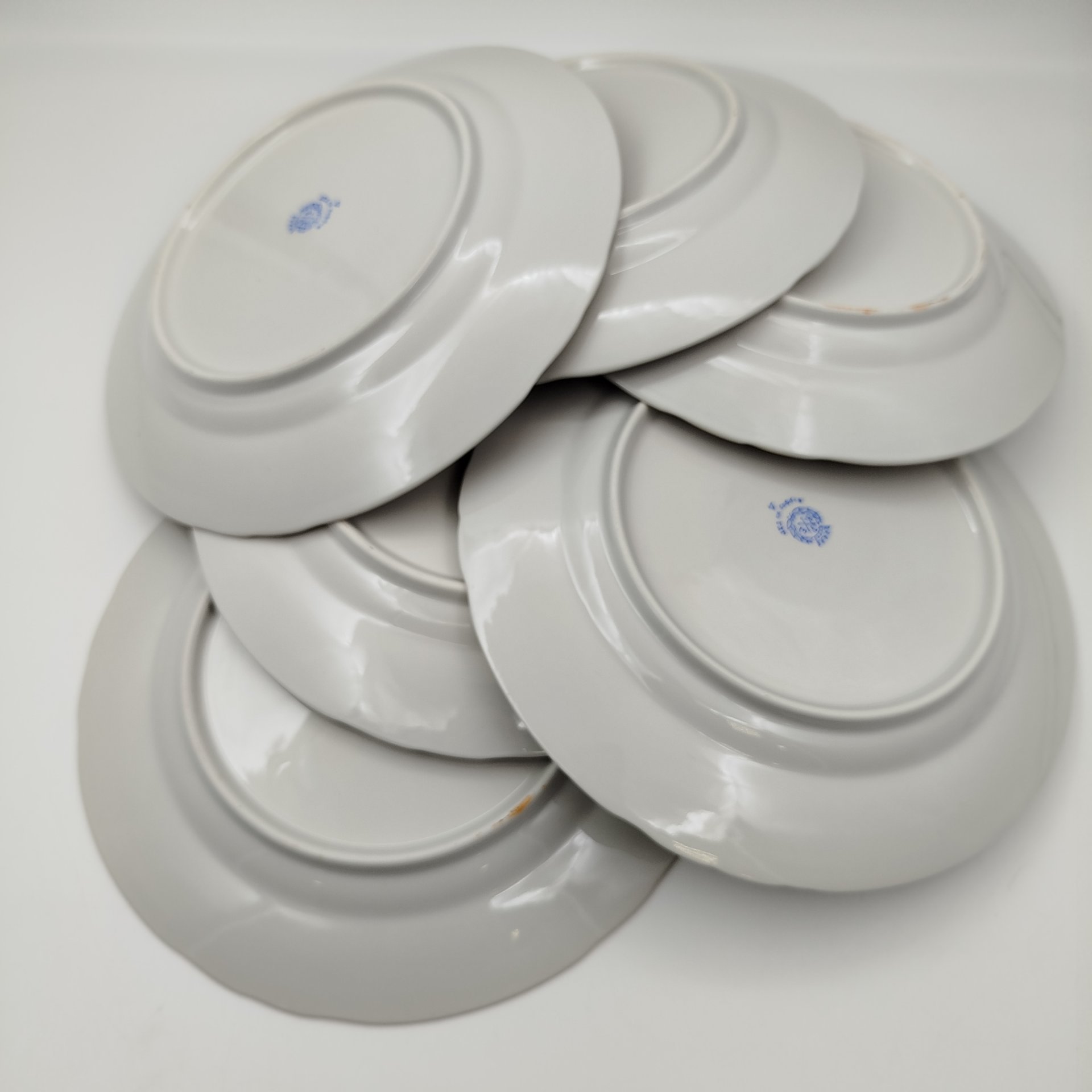 Набор обеденных тарелок с цветочным декором и золотистым кантом на 6 персон, фарфор, деколь, золочение, Porzellanfabrik Kalk (KPE), ГДР, 1950-1990 гг.