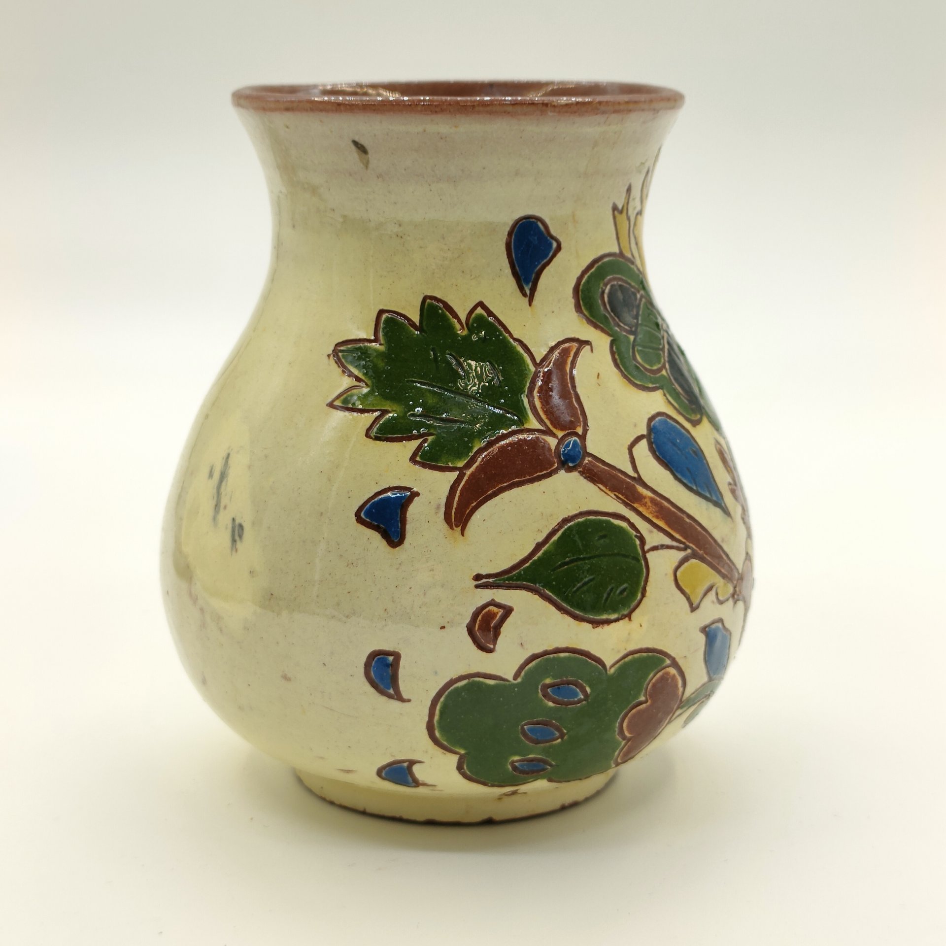 Вазочка с орнаментальным декором на тулове, Научно-экспериментальная керамическая станция (НЭКС), г. Алма-Ата