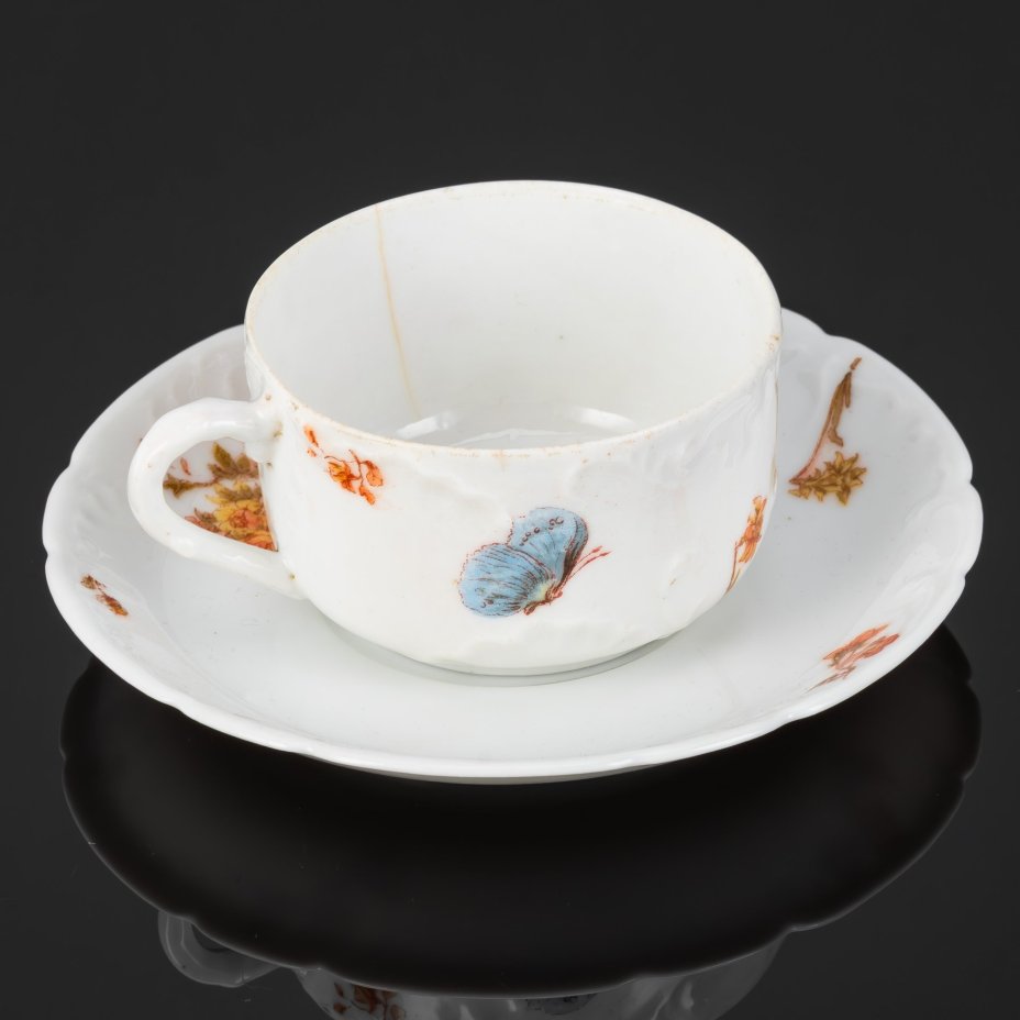 Пара кофейная с декором в виде цветов и бабочек, фарфор, деколь, золочение, Фарфоровый завод братьев Корниловых, Российская империя, 1884-1917 гг.