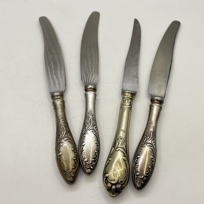 Набор из 4 столовых ножей "Пламя" (подбор), мНЦ (медь-никель-цинк), Кольчугинский завод цветных металлов, СССР, 1960-1990 гг.