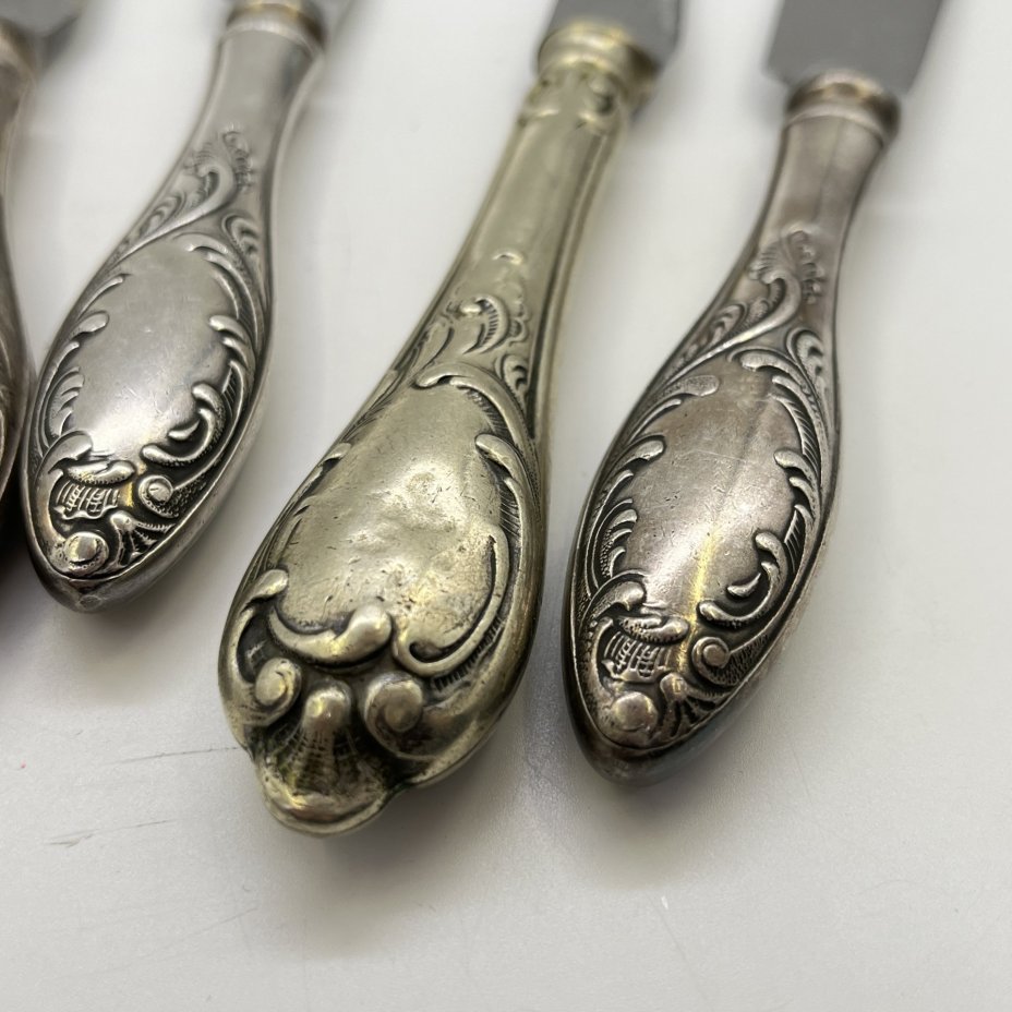 Набор из 4 столовых ножей "Пламя" (подбор), мНЦ (медь-никель-цинк), Кольчугинский завод цветных металлов, СССР, 1960-1990 гг.