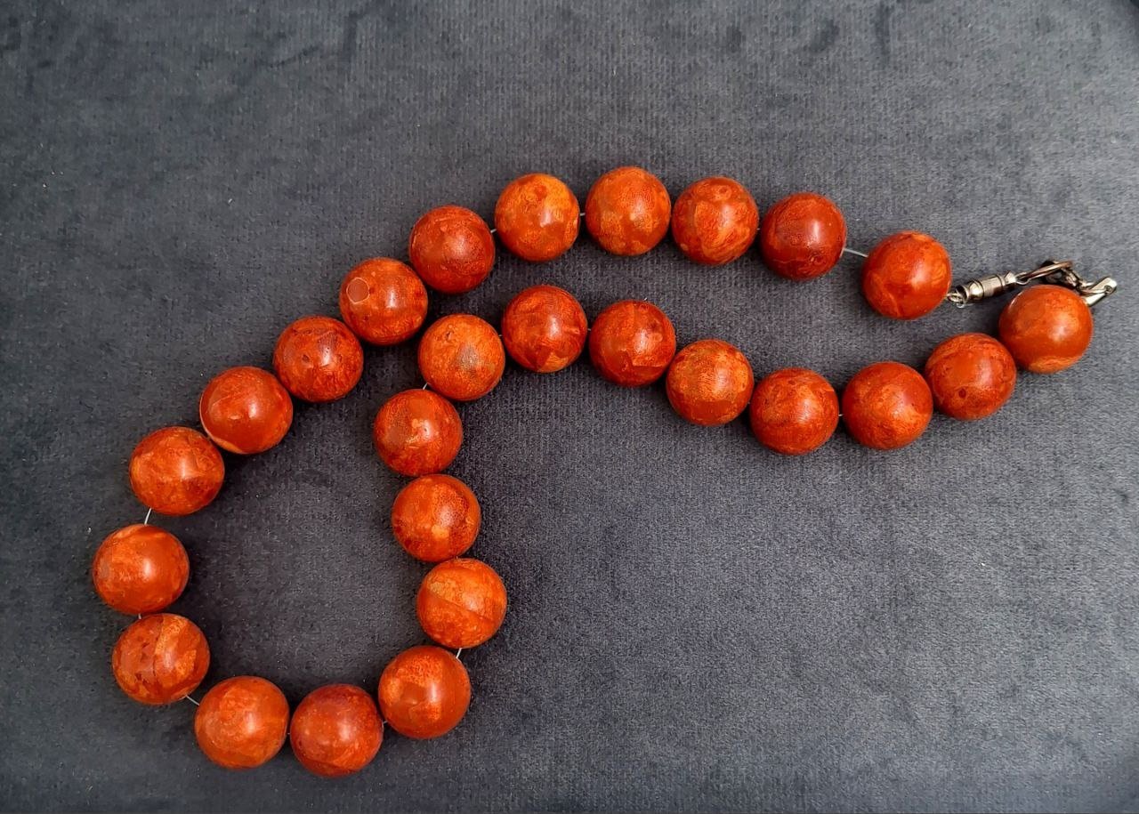 Бусы винтажные из крупных круглых элементов, коралл пресованный, металл, СССР, 1960-1980 гг.