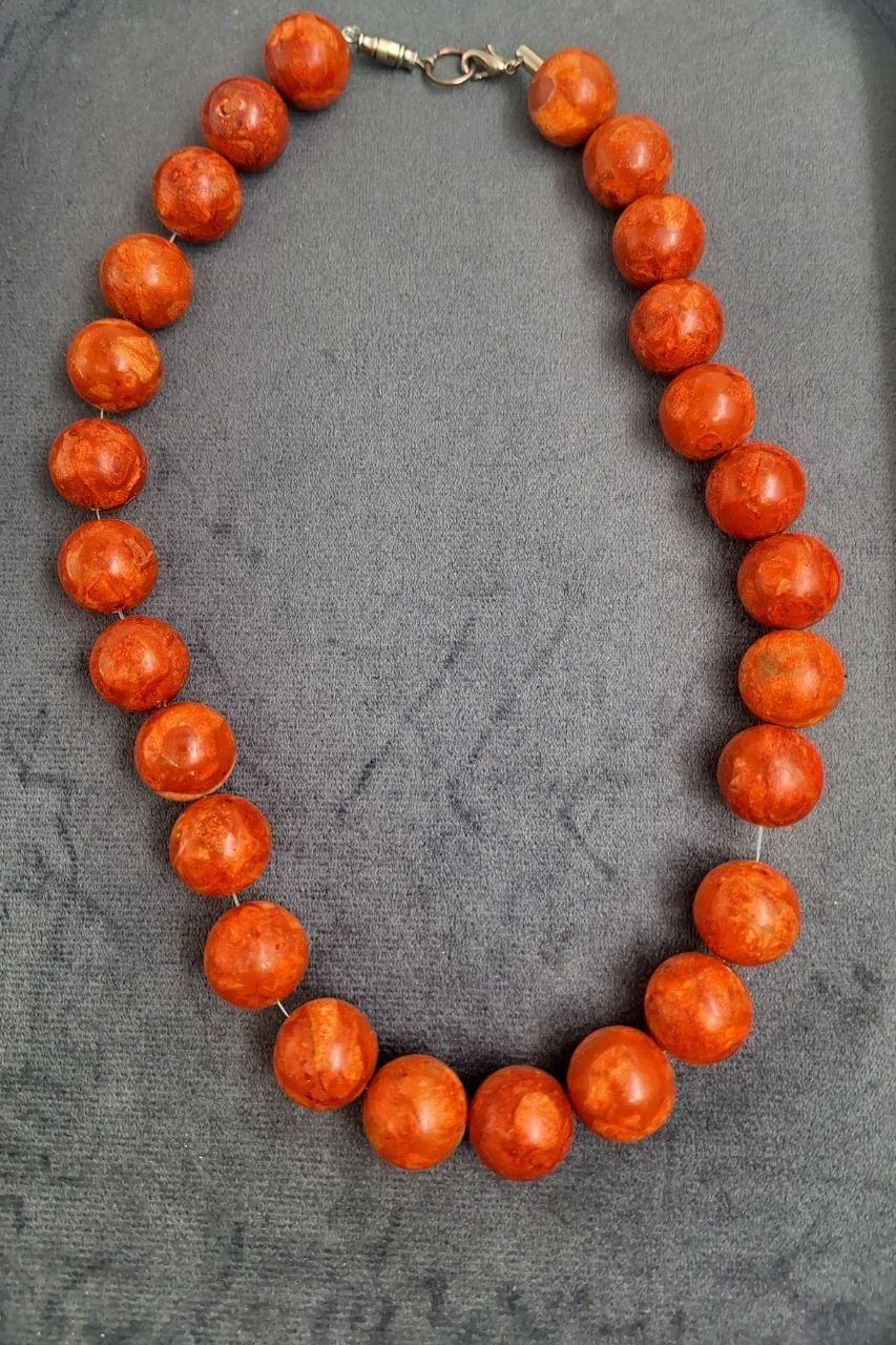 Бусы винтажные из крупных круглых элементов, коралл пресованный, металл, СССР, 1960-1980 гг.