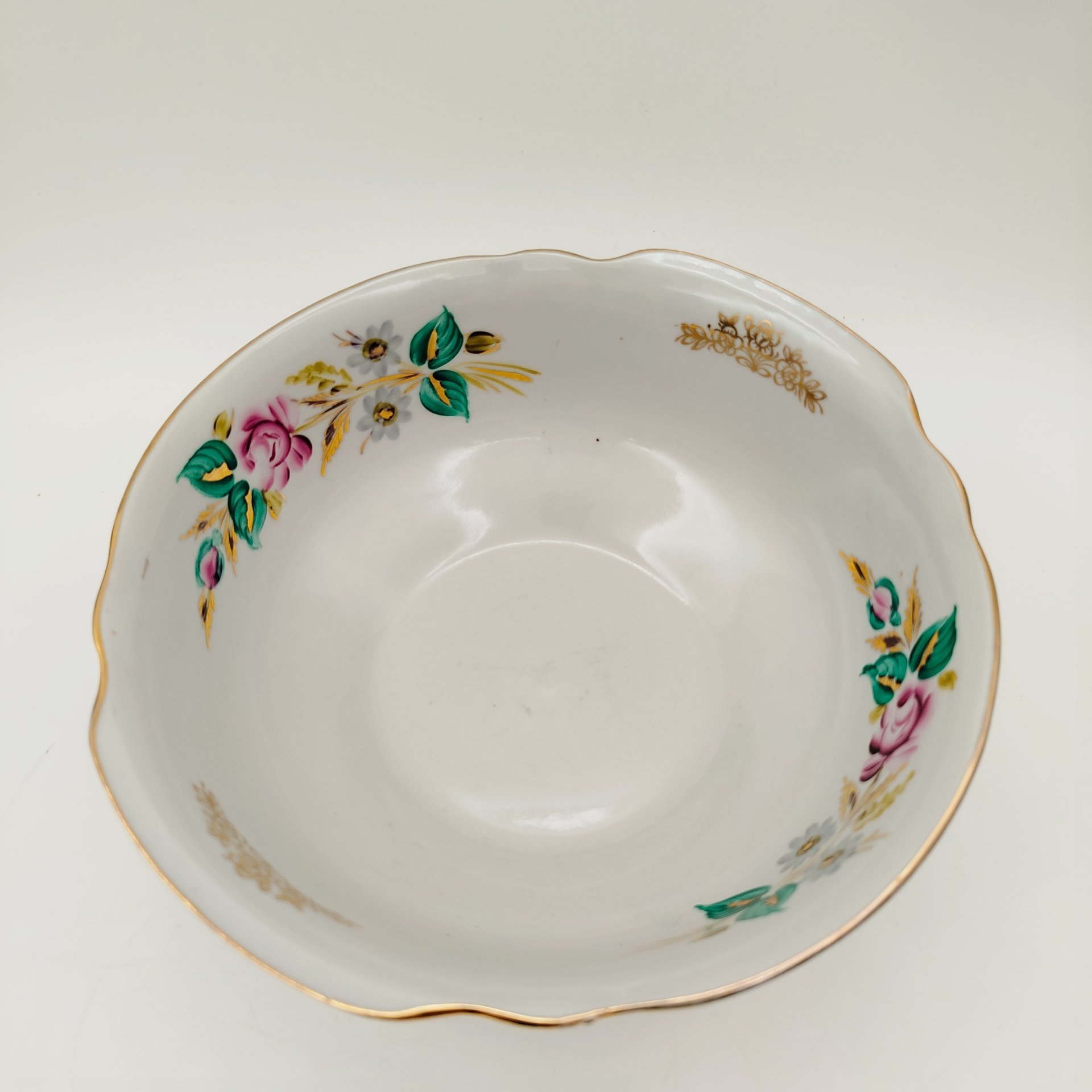 Салатник с цветочным декором, фарфор, роспись, люстр, золочение, Барановский фарфоровый завод, СССР, 1970-1991 гг.