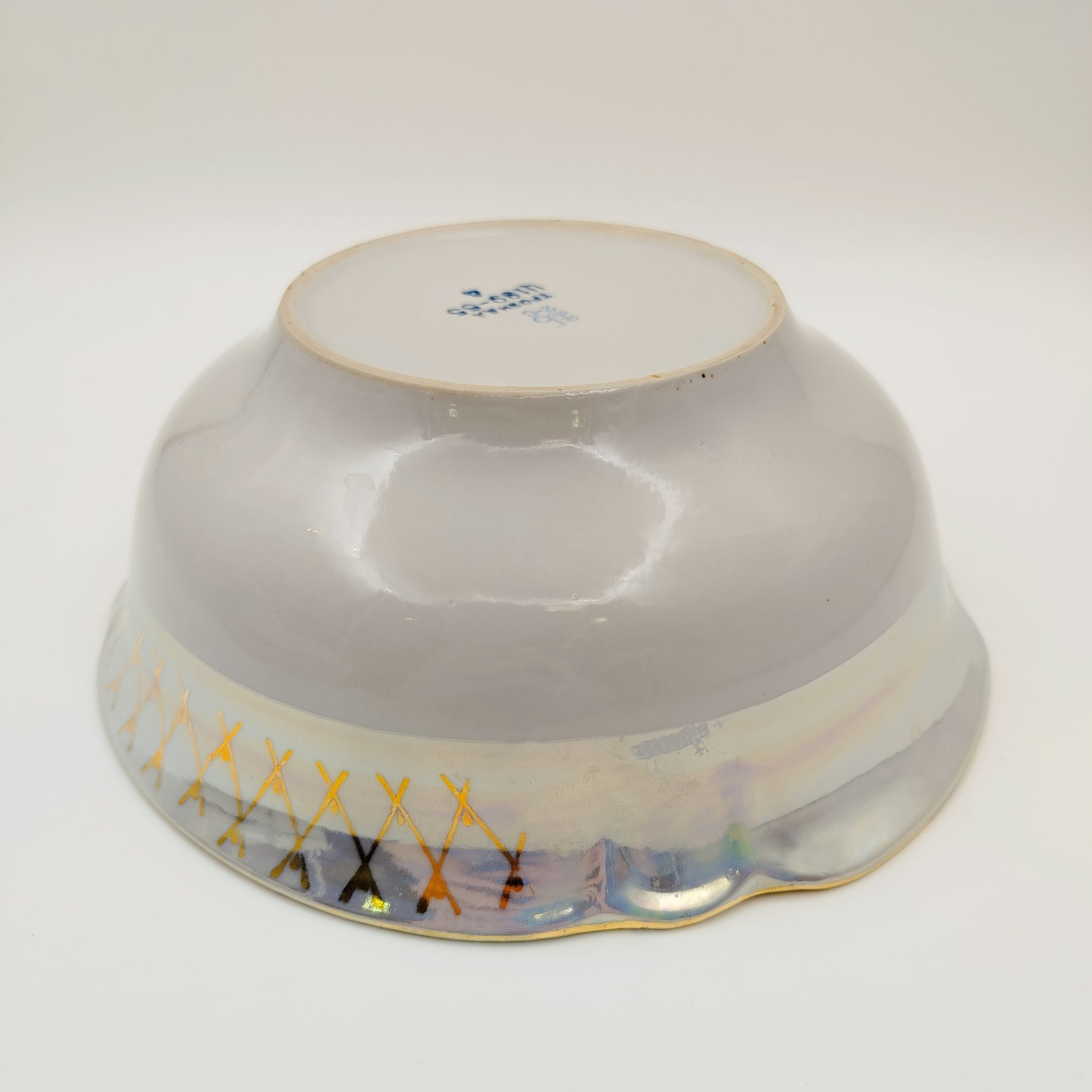 Салатник с цветочным декором, фарфор, роспись, люстр, золочение, Барановский фарфоровый завод, СССР, 1970-1991 гг.