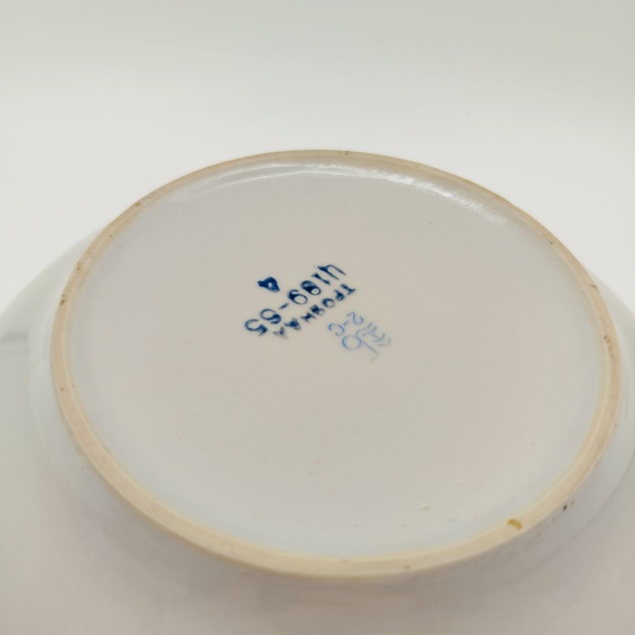 Салатник с цветочным декором, фарфор, роспись, люстр, золочение, Барановский фарфоровый завод, СССР, 1970-1991 гг.