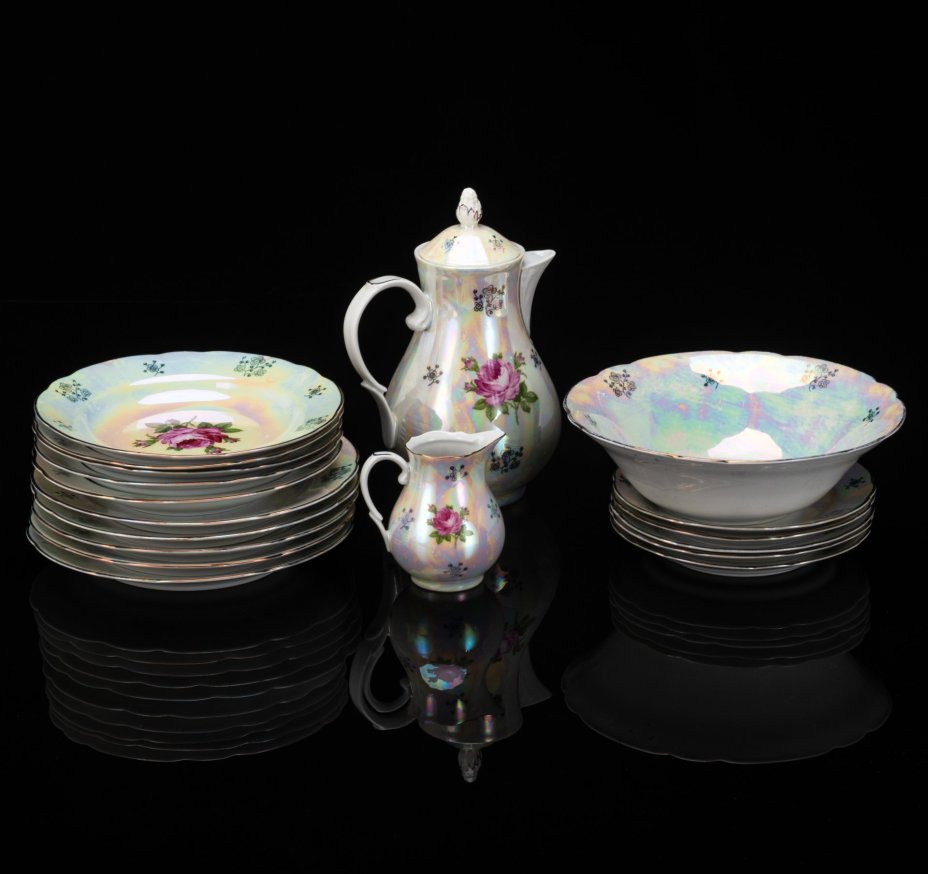 Набор предметов из сервиза "Розы" на 5 персон (18 предметов), фарфор, люстр, деколь, золочение, Kahla, Германия, 1960-1990 гг.