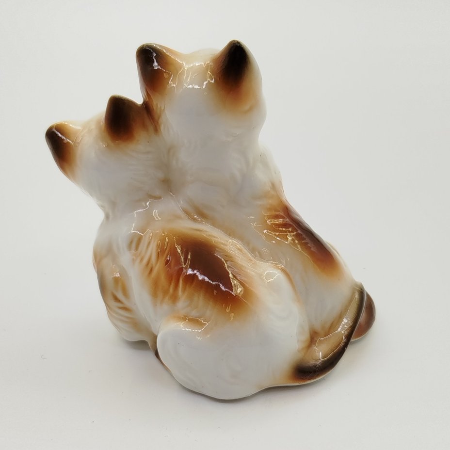 Статуэтка "Кошки"