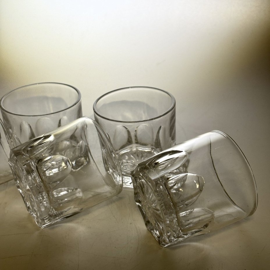 Набор из 6-ти стопок с рельефным декором