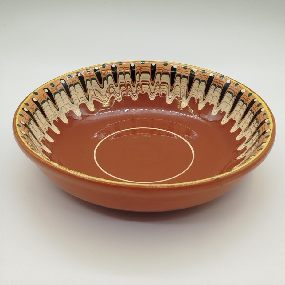 Салатник с абстрактным декором вдоль борта, керамика, цветные поливы, Болгария, 1960-1980 гг.