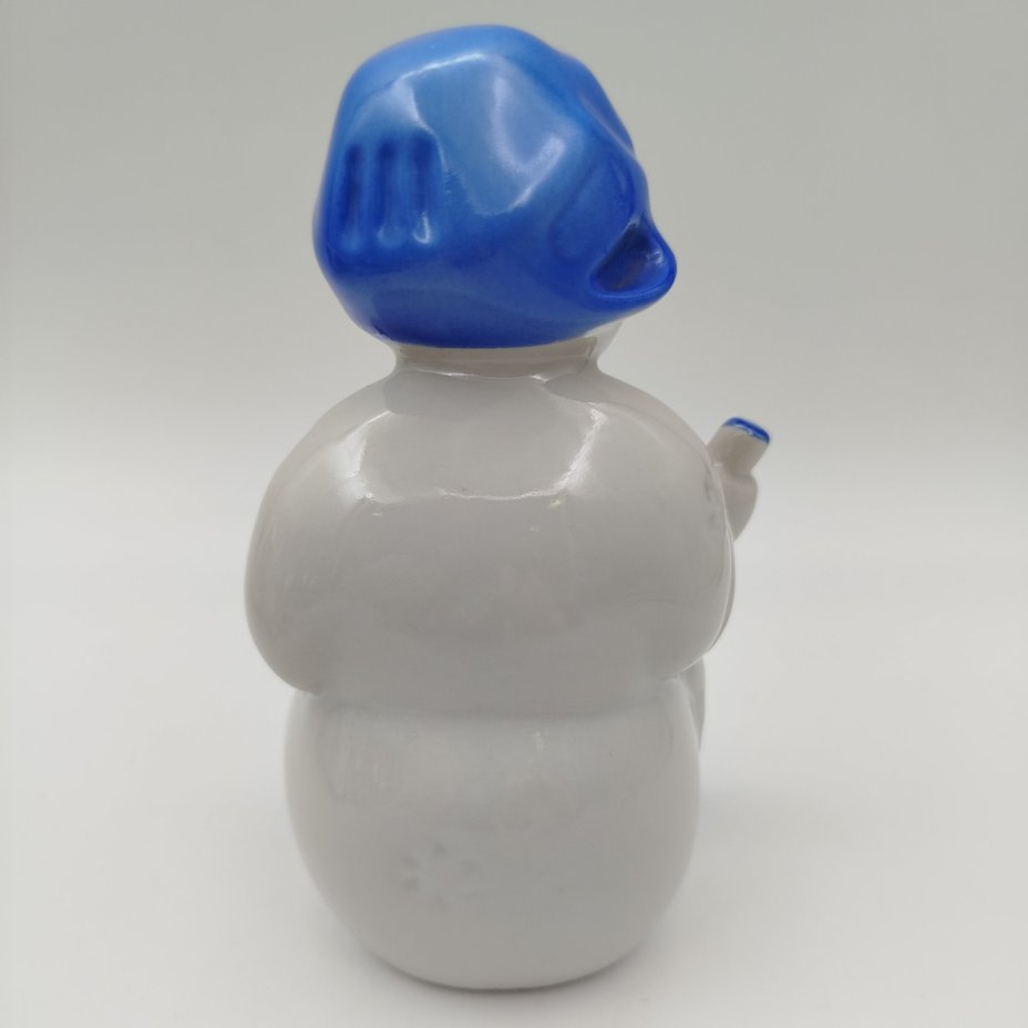 Статуэтка "Снеговик - хоккеист" (копия Хоккейного приза за кубок газеты "Известия"), автор В. Ропов