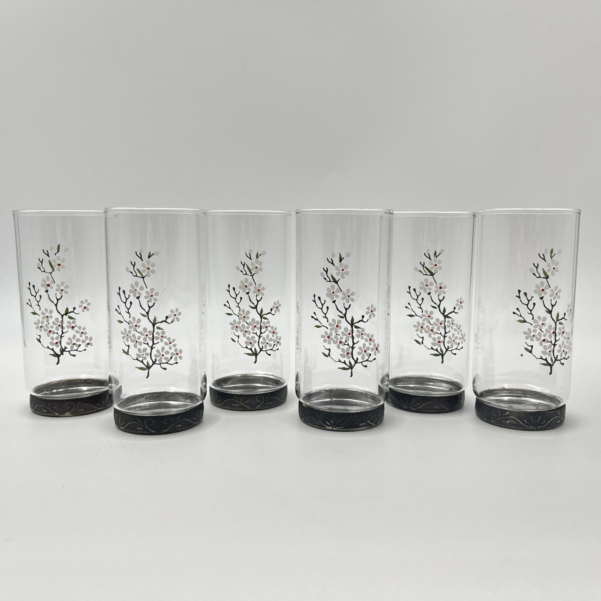 Набор "Подарочный" из шести стаканов с декором в виде цветущих яблонь, в оригинальной коробке, АО "Светлана", хрусталь, печать, металл, картон, Российская Федерация, 1992-2000 гг.