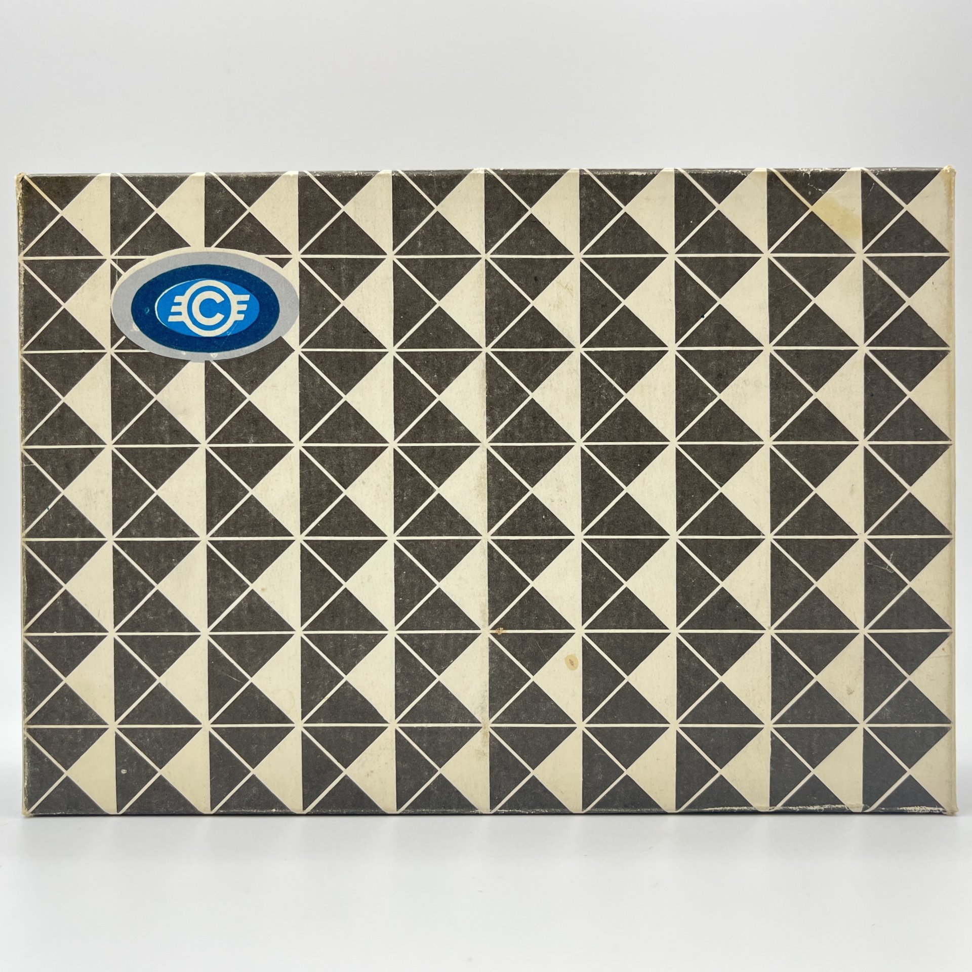 Набор "Подарочный" из шести стаканов с декором в виде цветущих яблонь, в оригинальной коробке, АО "Светлана", хрусталь, печать, металл, картон, Российская Федерация, 1992-2000 гг.