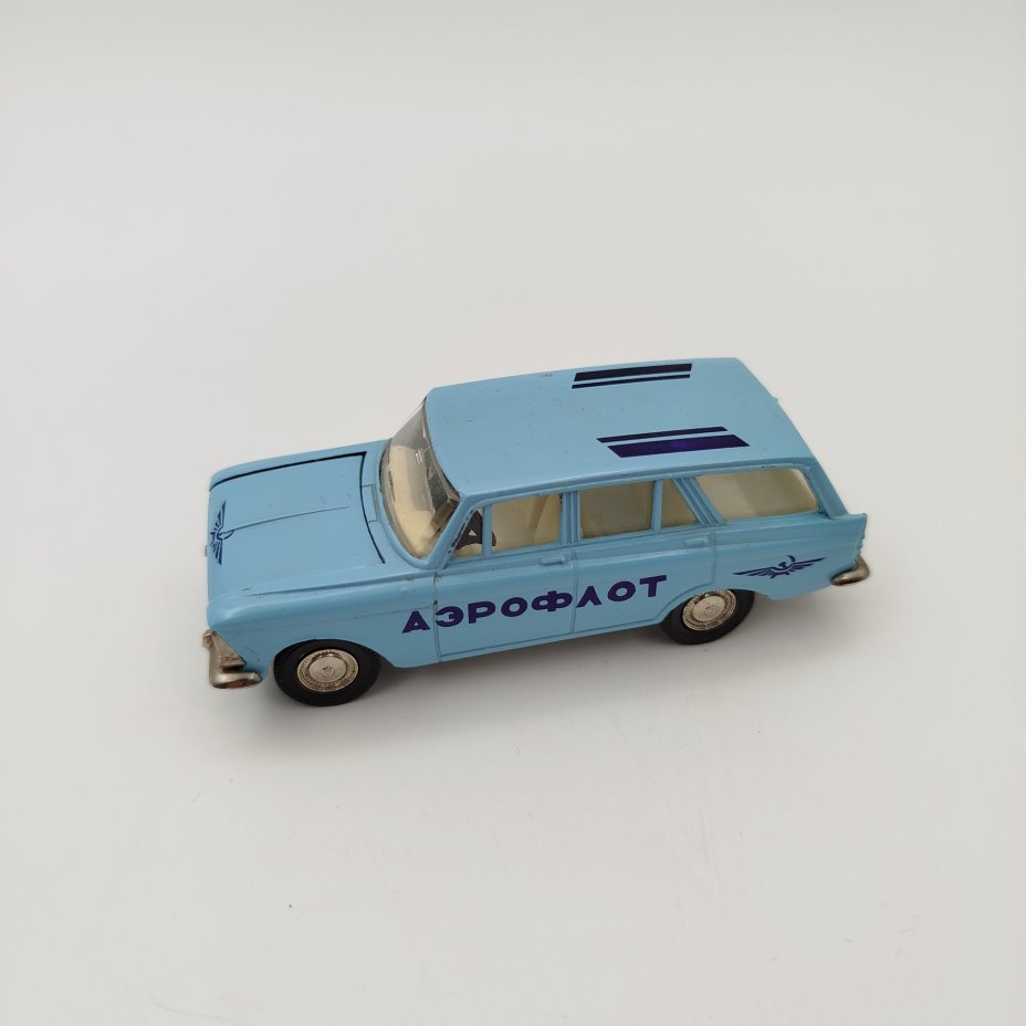 Модель автомобиля "Москвич 427" (Аэрофлот), в масштабе 1:43