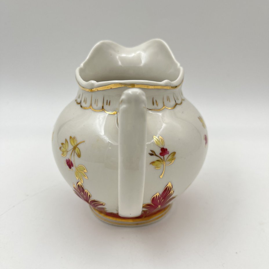 Молочник из сервиза "Барбарис" (пурпурный), автор Е.П. Смирнов, Дмитровский фарфоровый завод (ДФЗ Вербилки)