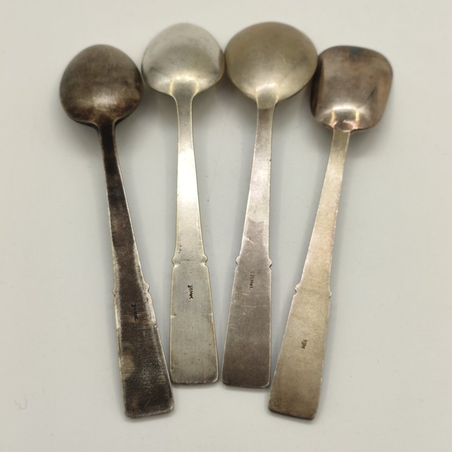 Набор из 4-х чайных ложек разных форм с растительным декором на черенках, мельхиор (медь-никель), Таллинский ювелирный завод, СССР, 1960-1990 гг., Таллинский ювелирный завод