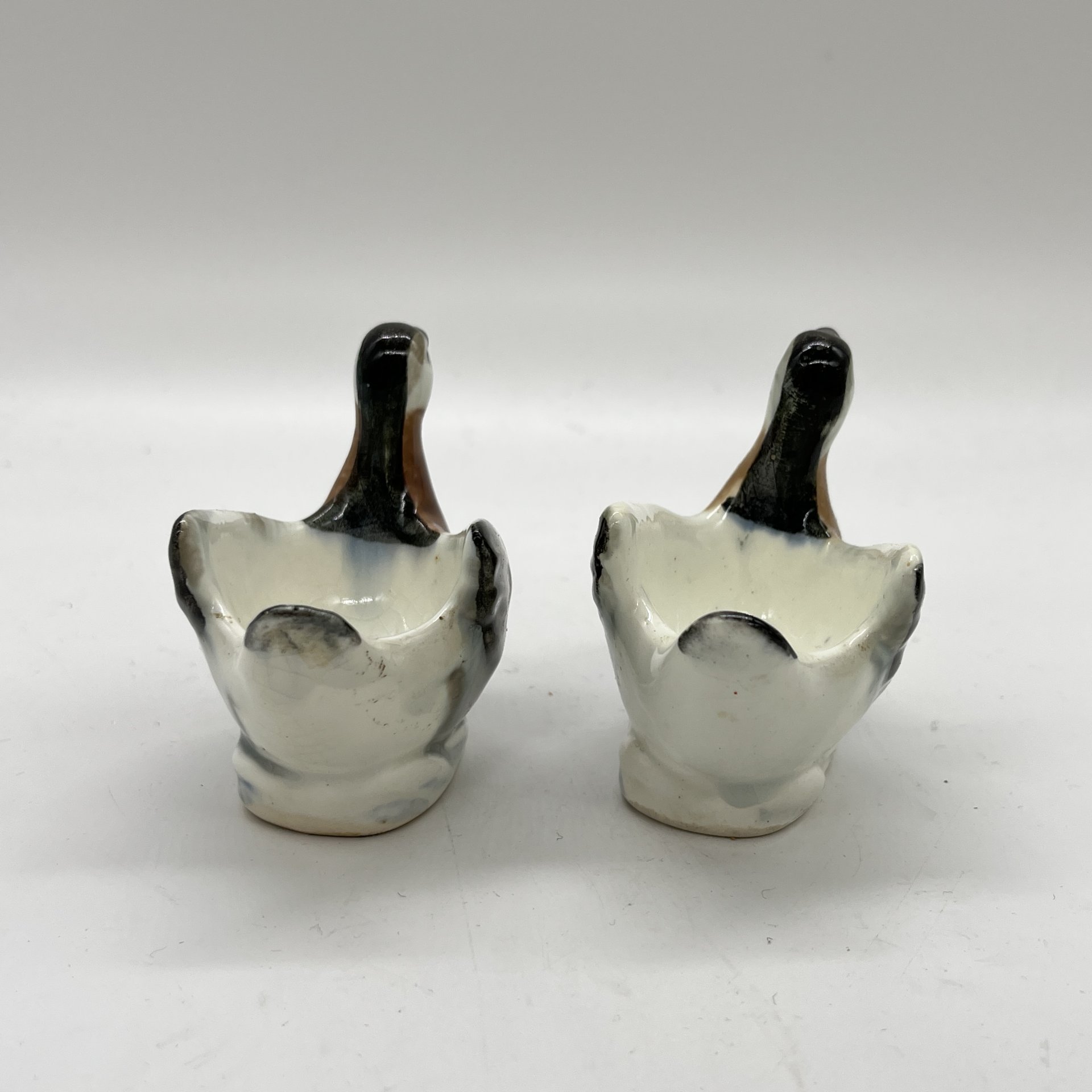 Пашотницы (солонки) парные в виде уточек, фаянс, роспись, Конаковский фаянсовый завод им. М.И. Калинина (ЗиК Конаково), СССР, 1950-1960 гг.