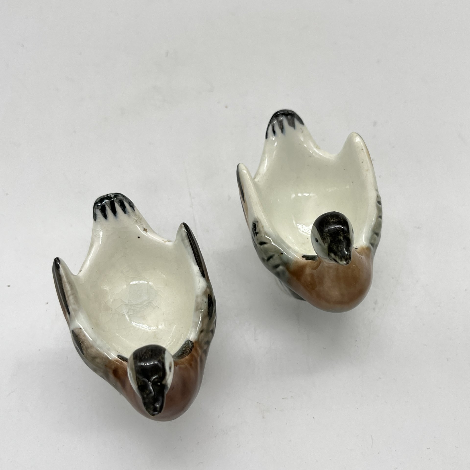 Пашотницы (солонки) парные в виде уточек, фаянс, роспись, Конаковский фаянсовый завод им. М.И. Калинина (ЗиК Конаково), СССР, 1950-1960 гг.