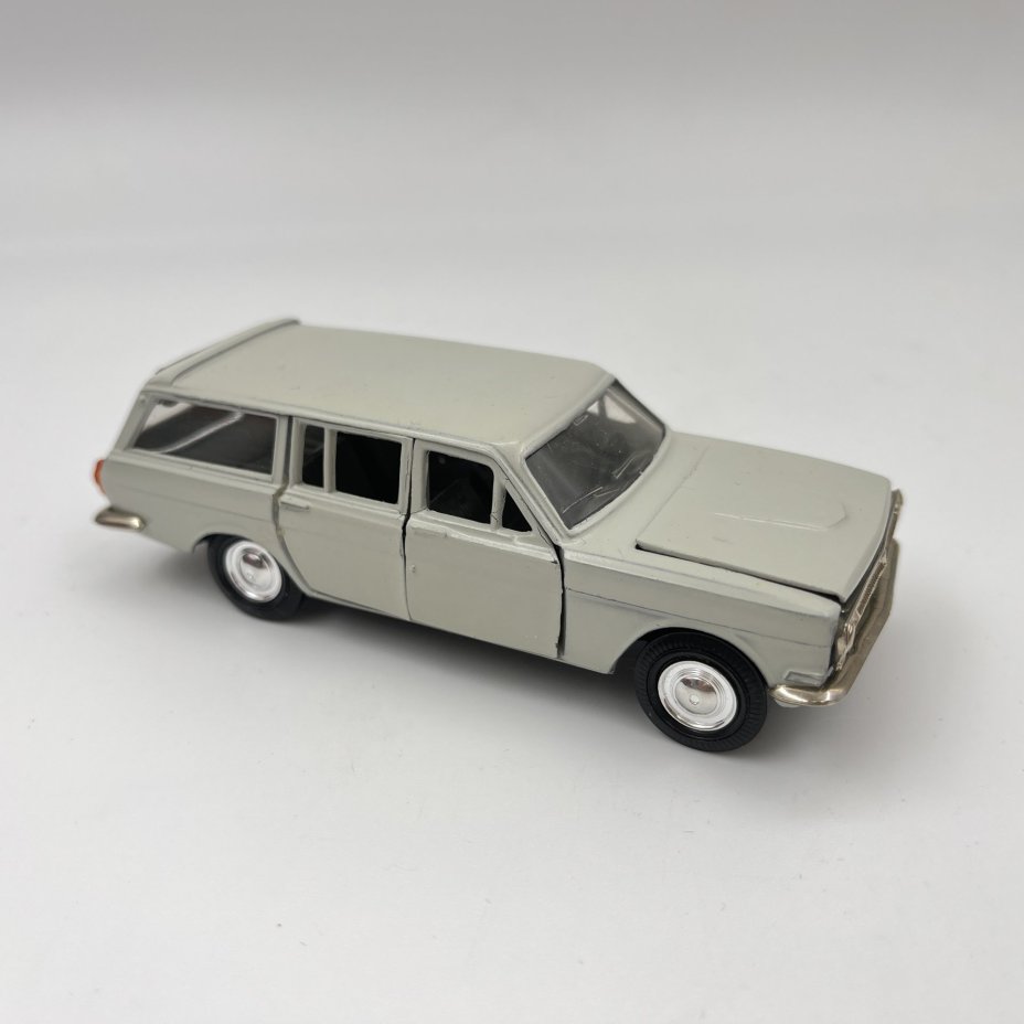 Модель автомобиля "ГАЗ 2402"