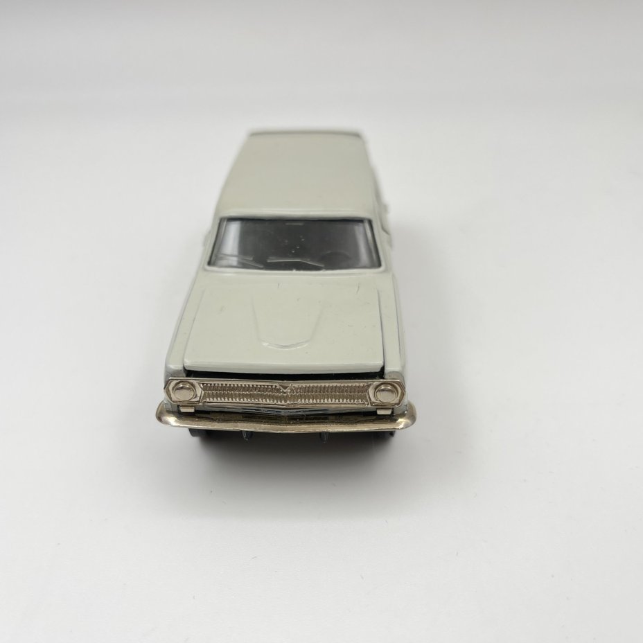 Модель автомобиля "ГАЗ 2402"