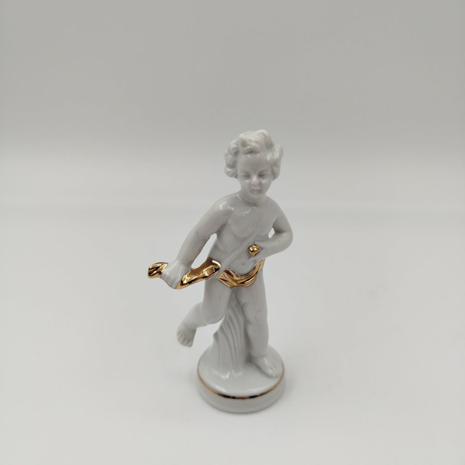 Статуэтка "Путти с золотой лентой", фарфор, золочение, VEB Porzellanfiguren Lippelsdorf (Липпельсдорф), ГДР, 1974-1990 гг.