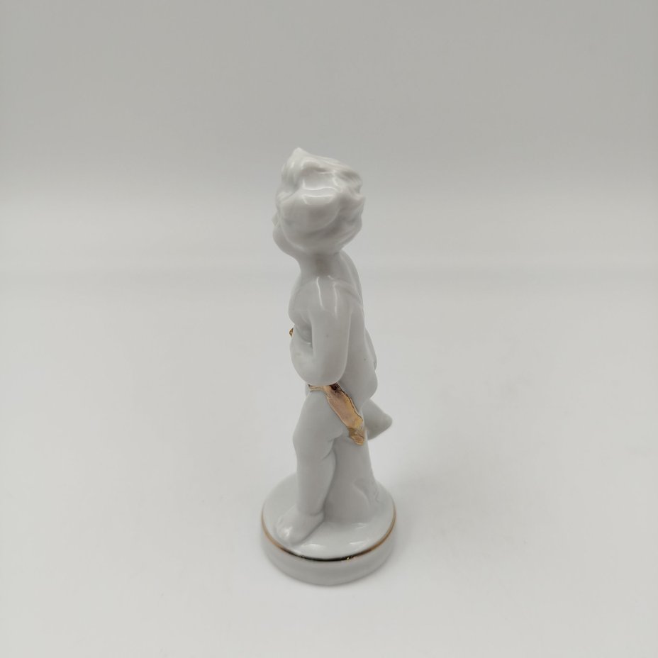 Статуэтка "Путти с золотой лентой", фарфор, золочение, VEB Porzellanfiguren Lippelsdorf (Липпельсдорф), ГДР, 1974-1990 гг.