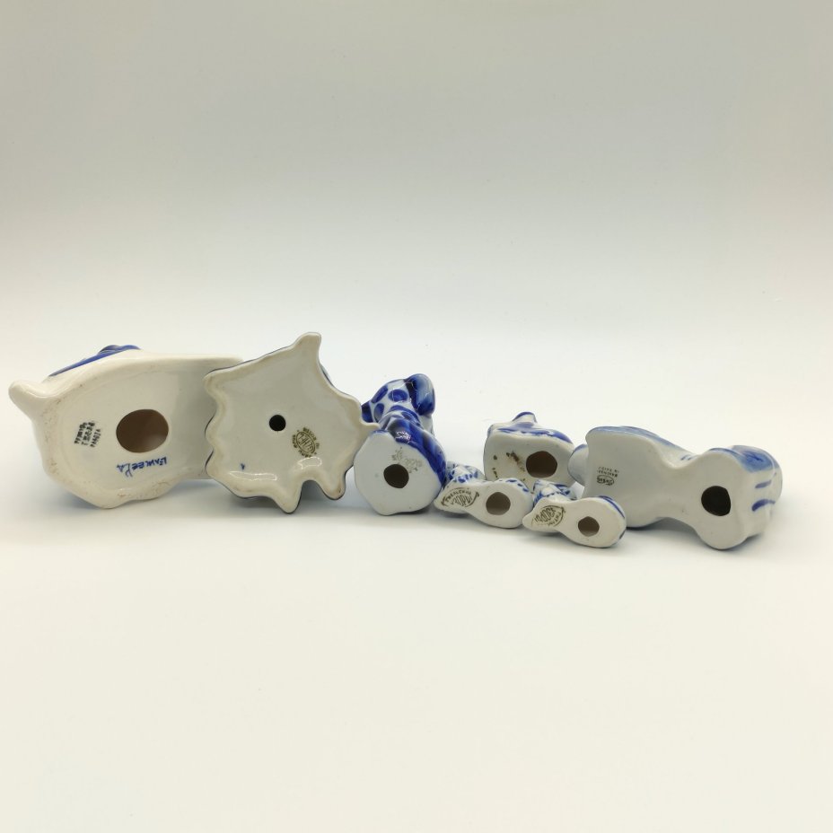 Набор из семи статуэток "Собаки"