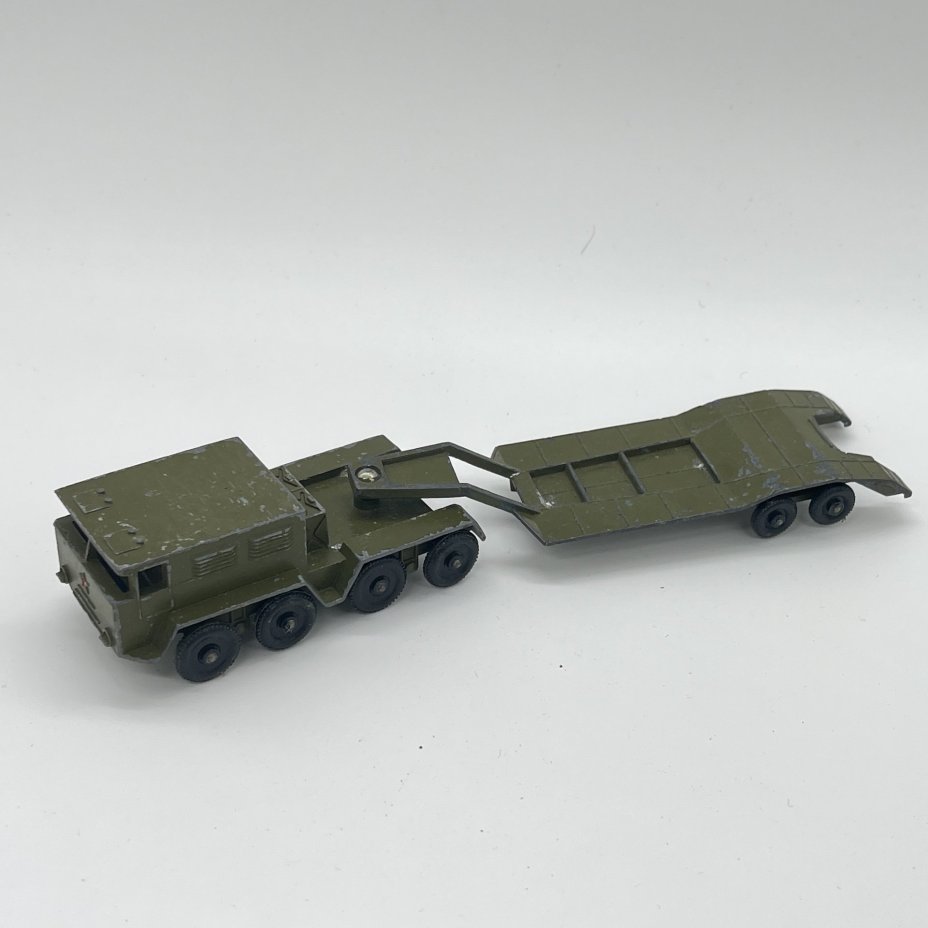 Масштабная модель "Тягач с платформой" из серии "Военная техника", металл, пластик, Тульский патронный завод (ТПЗ), СССР, 1970-1990 гг.