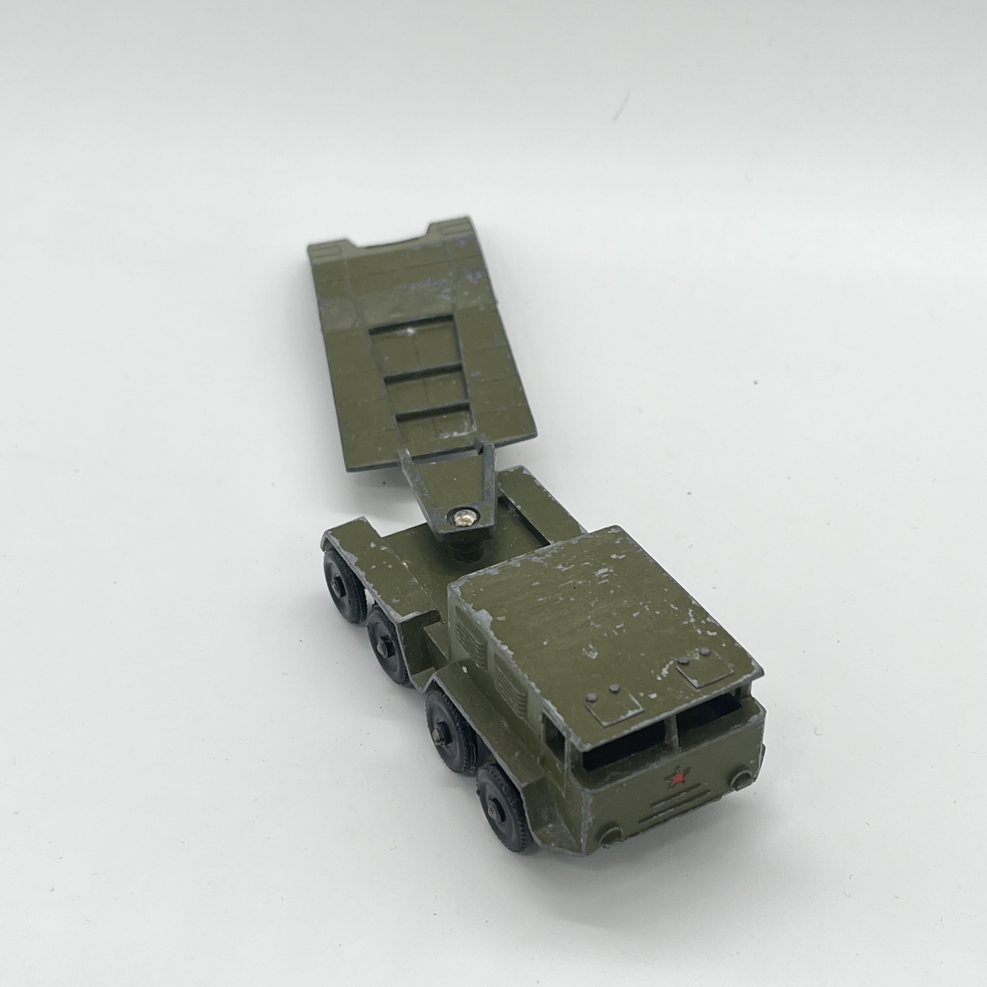 Масштабная модель "Тягач с платформой" из серии "Военная техника", металл, пластик, Тульский патронный завод (ТПЗ), СССР, 1970-1990 гг.
