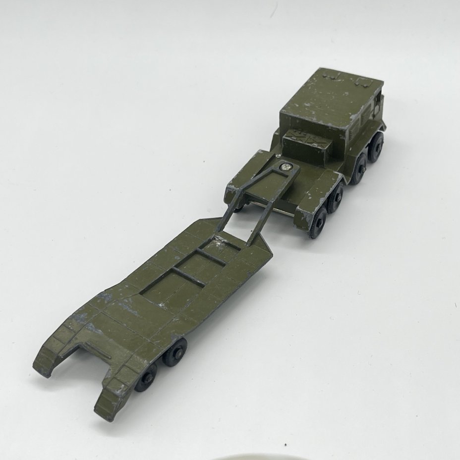 Масштабная модель "Тягач с платформой" из серии "Военная техника", металл, пластик, Тульский патронный завод (ТПЗ), СССР, 1970-1990 гг.