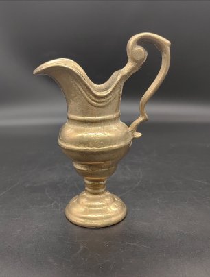 Ваза миниатюрная в форме кувшина