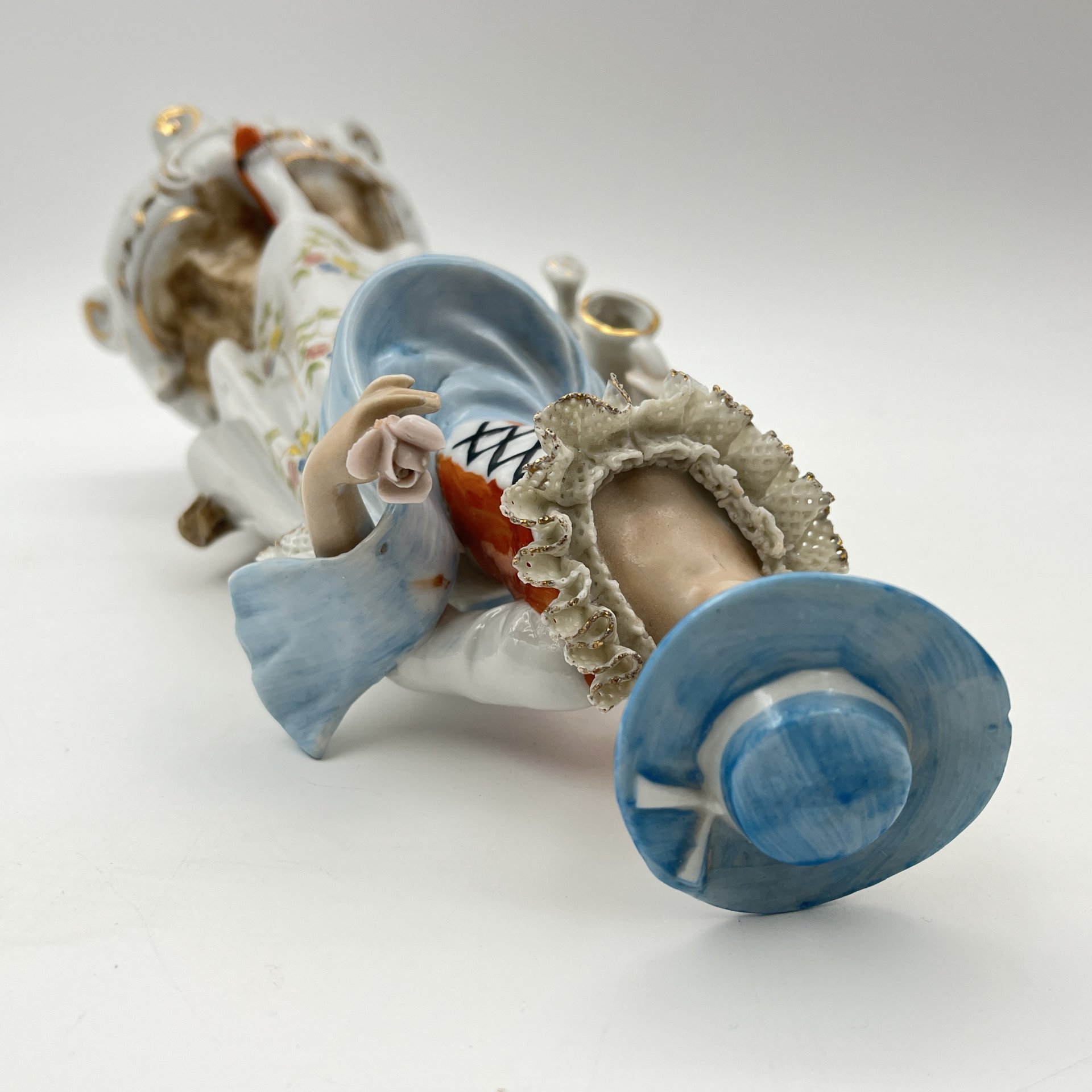 Статуэтка "Садовница"