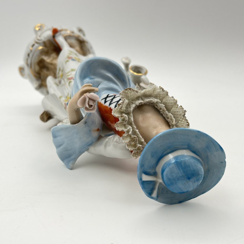 Статуэтка "Садовница"