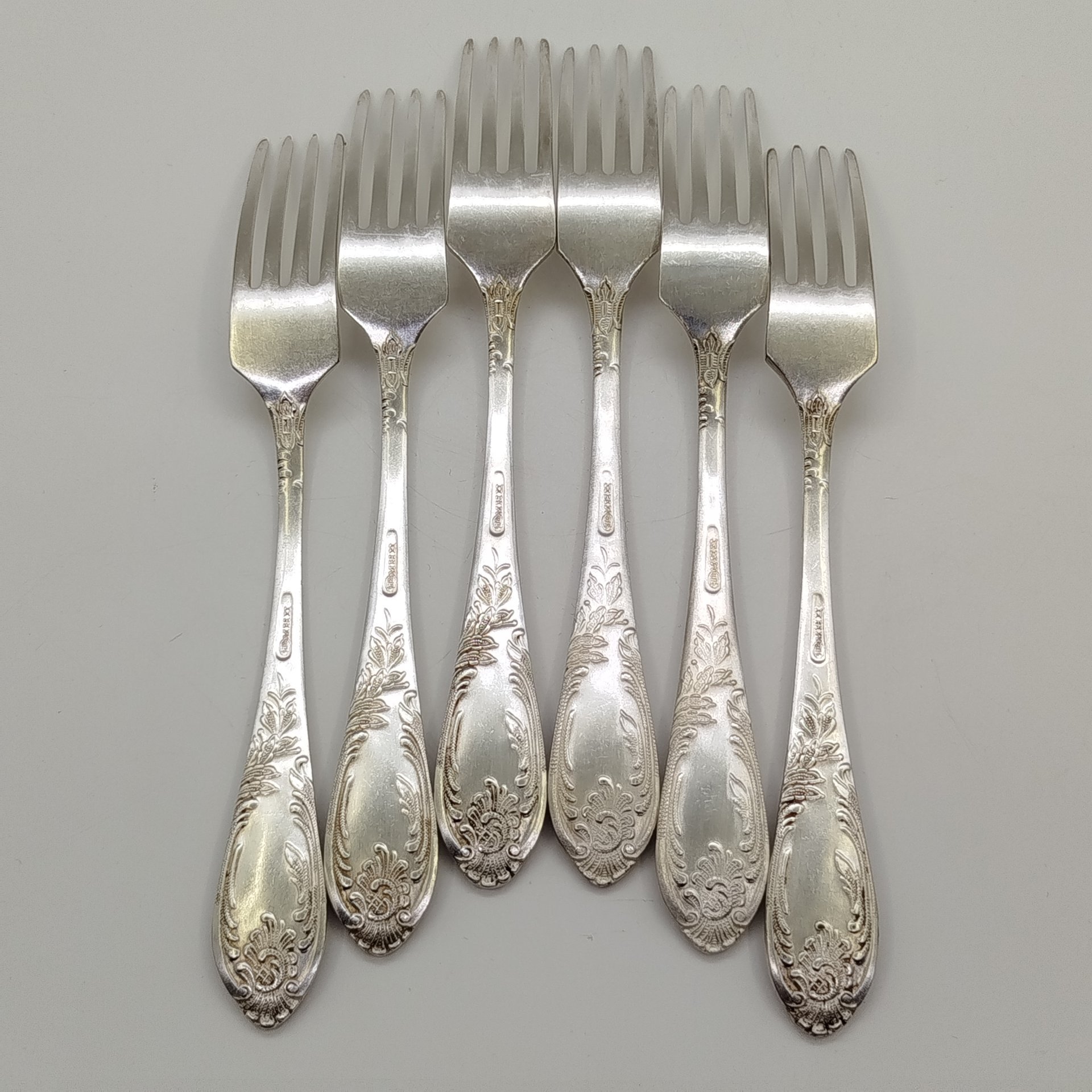 Набор вилок с растительным декором на черенках (6 шт.), мНЦ (медь-никель-цинк), Вольнянский завод столовых приборов им. Шевченко (ЗiШ, ЗиШ), СССР, 1970-1990 гг.