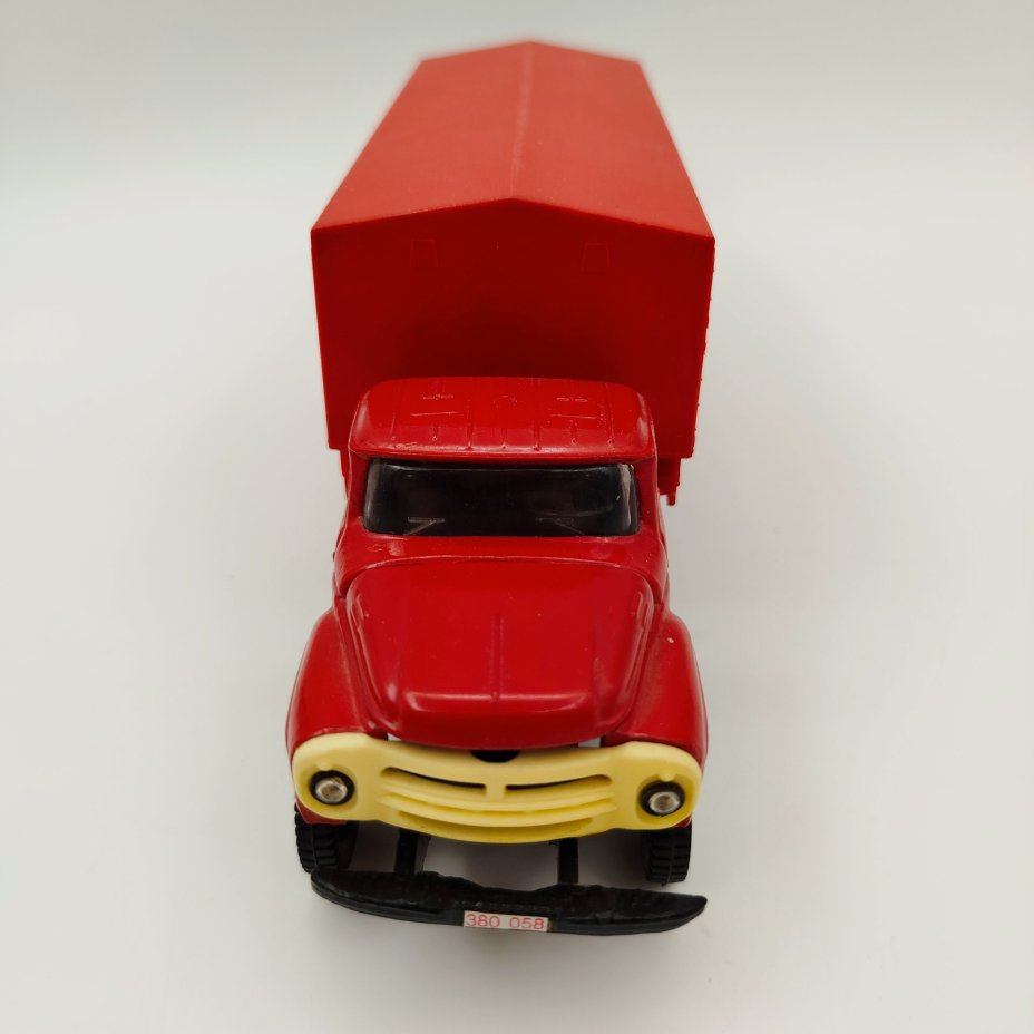 Модель автомобиля "ЗИЛ" , в масштабе 1:43, металл, пластик, СССР, 1980-2000 гг.