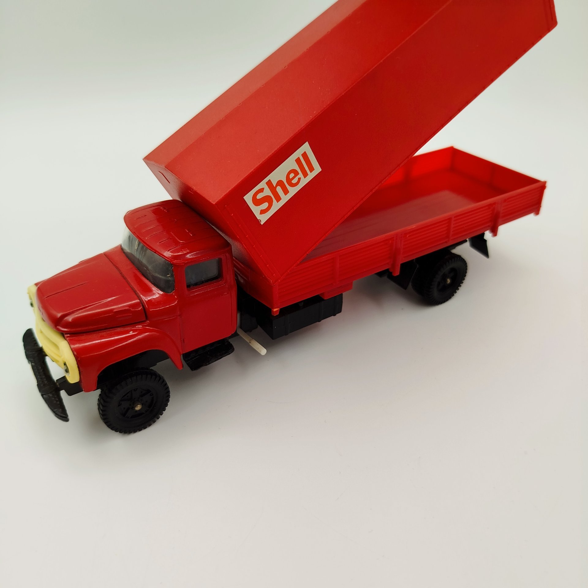 Модель автомобиля "ЗИЛ" , в масштабе 1:43, металл, пластик, СССР, 1980-2000 гг.