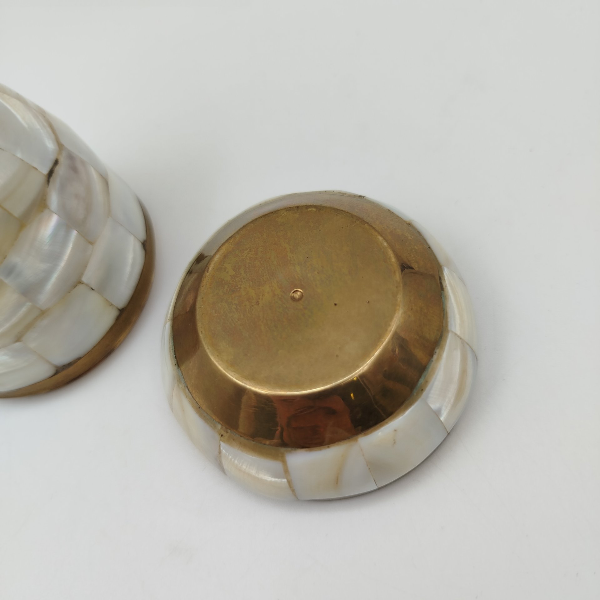 Шкатулка для украшений "Груша", латунь, перламутр, Индия, 1980-2000 гг.