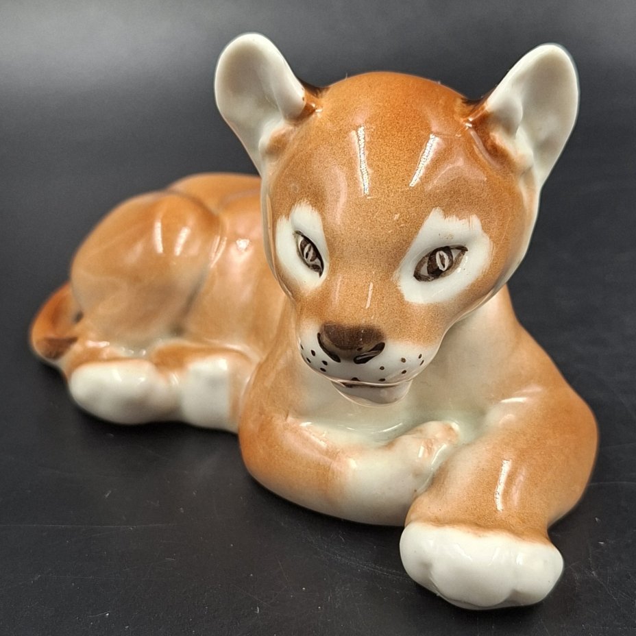 Статуэтка "Львёнок лежащий", скульптор Б.Я. Воробьев