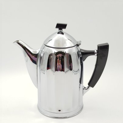 Кофейник с лаконичным декором, мНЦ (медь-никель-цинк), композитный материал, Кольчугинский завод цветных металлов, СССР, 1980-1990 гг.