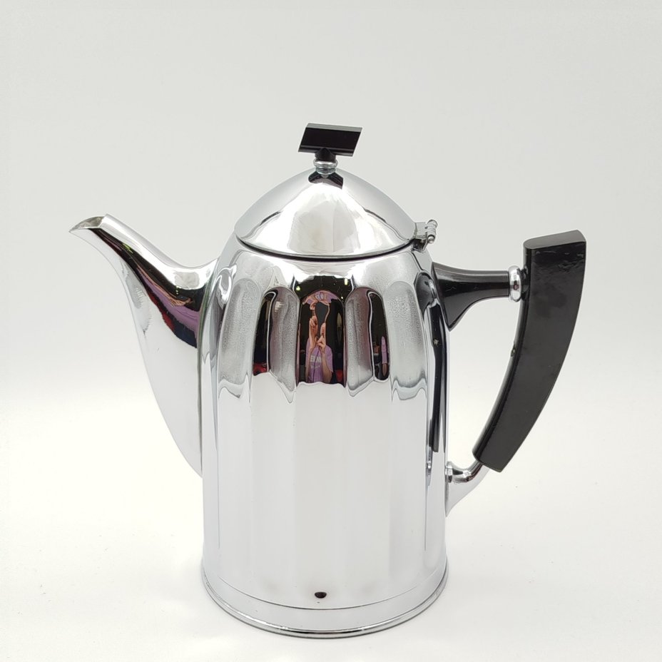 Кофейник с лаконичным декором, мНЦ (медь-никель-цинк), композитный материал, Кольчугинский завод цветных металлов, СССР, 1980-1990 гг., Кольчугинский завод цветных металлов
