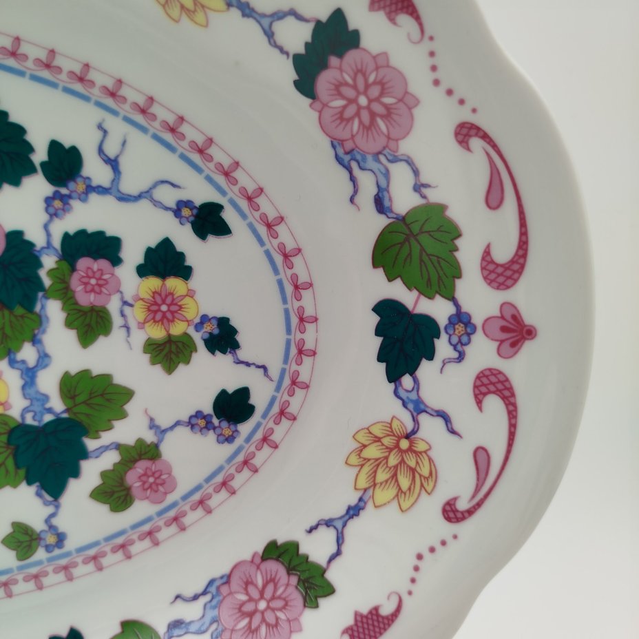 Блюдо овальной формы "Райские птицы", выполненное в восточном стиле, фарфор, деколь, Kahla, ГДР, 1968-1987 гг.